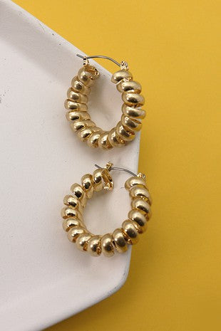 CLASSIC MATTE COIL HOOP EARRINGS